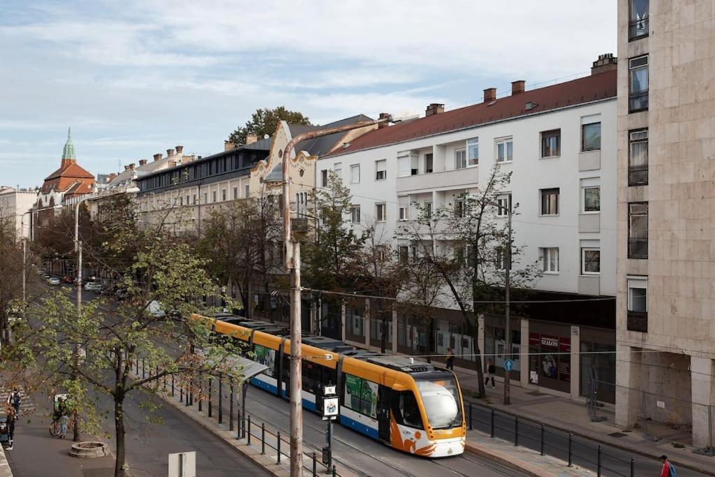 Petofi Family Apartman Debrecen Ngoại thất bức ảnh